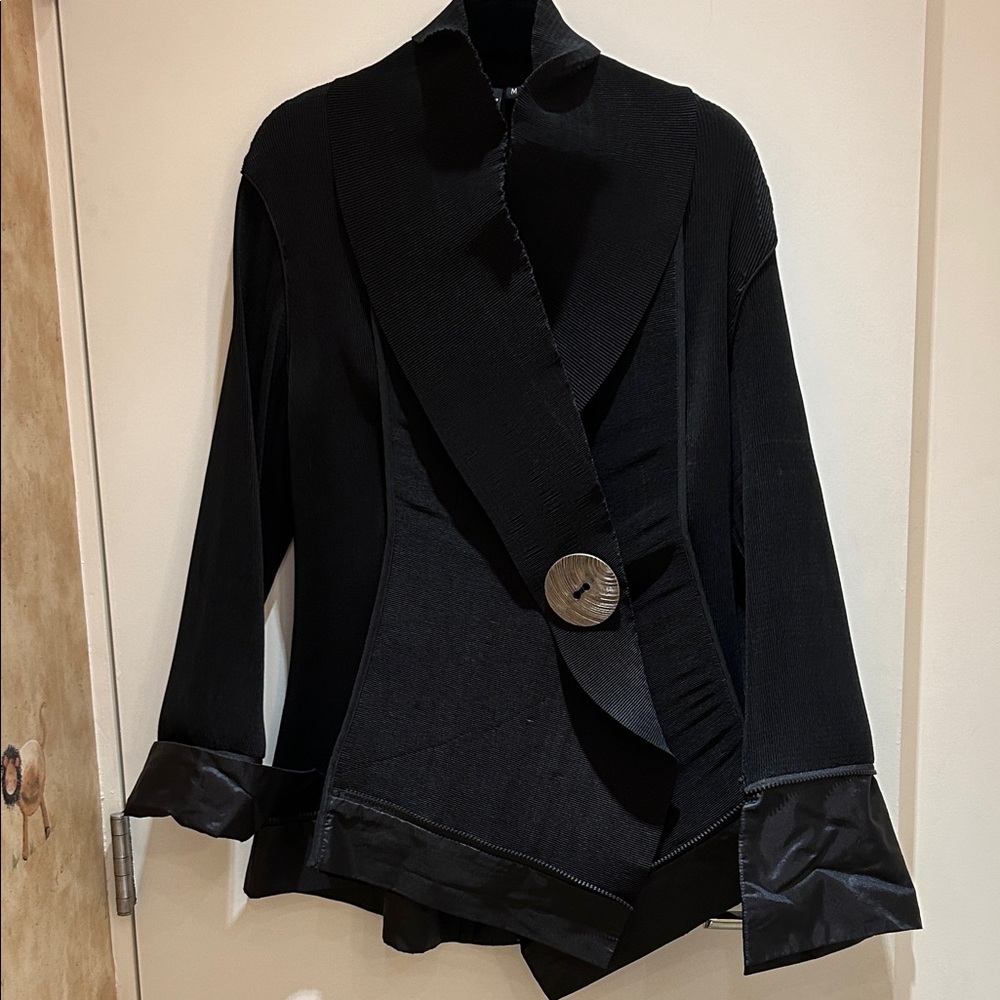 Lipsy Black Women's Blazer with Unique Button